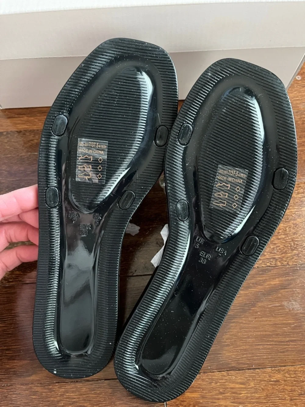 Chinese Laundry Black Slide Sandal with Pearl Embellishment. Size 7. Never worn
